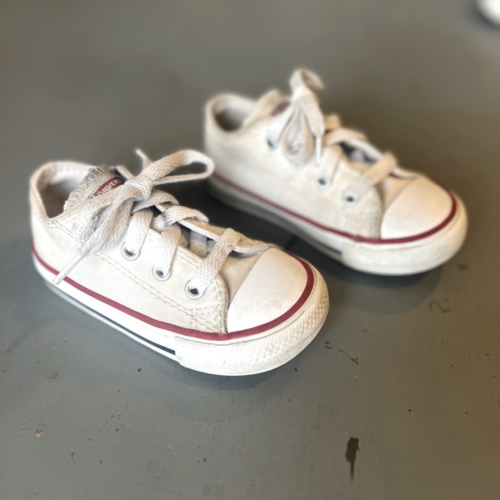 Toddler white converse size 6C